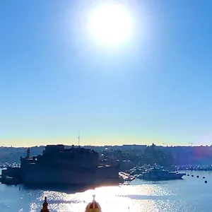 https://tide-21-savynomad-harbour-residences-valletta.qawrahotelsmalta.org
